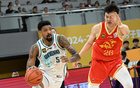 CBA季后賽，廣廈勝青島晉級四強，胡金秋、楊瀚森表現(xiàn)亮眼。